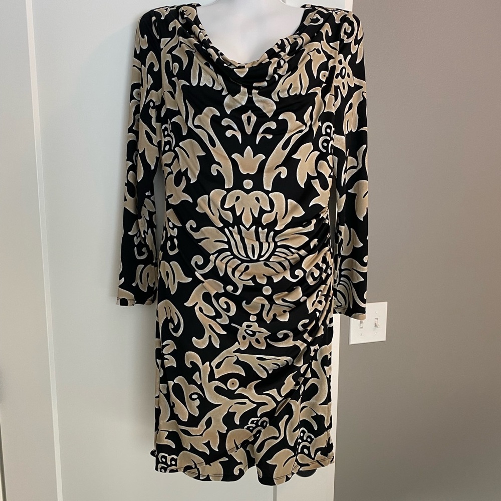 Off the shoulder long sleeve dress size large by International Concepts.